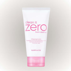 Banila Co Clean It Zero Foam Cleanser 150ml för skonsam rengöring av huden och borttagning av orenheter.