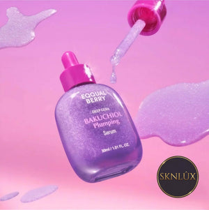 EQQUALBERRY Bakuchiol Plumping Serum i en lila flaska med dropper och glänsande serum.