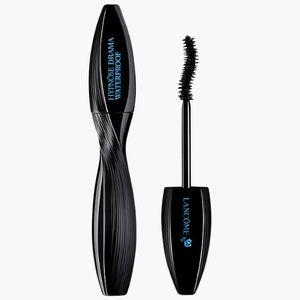 Lancôme Hypnôse Drama Waterproof mascara, svart hylsa och böjd borste