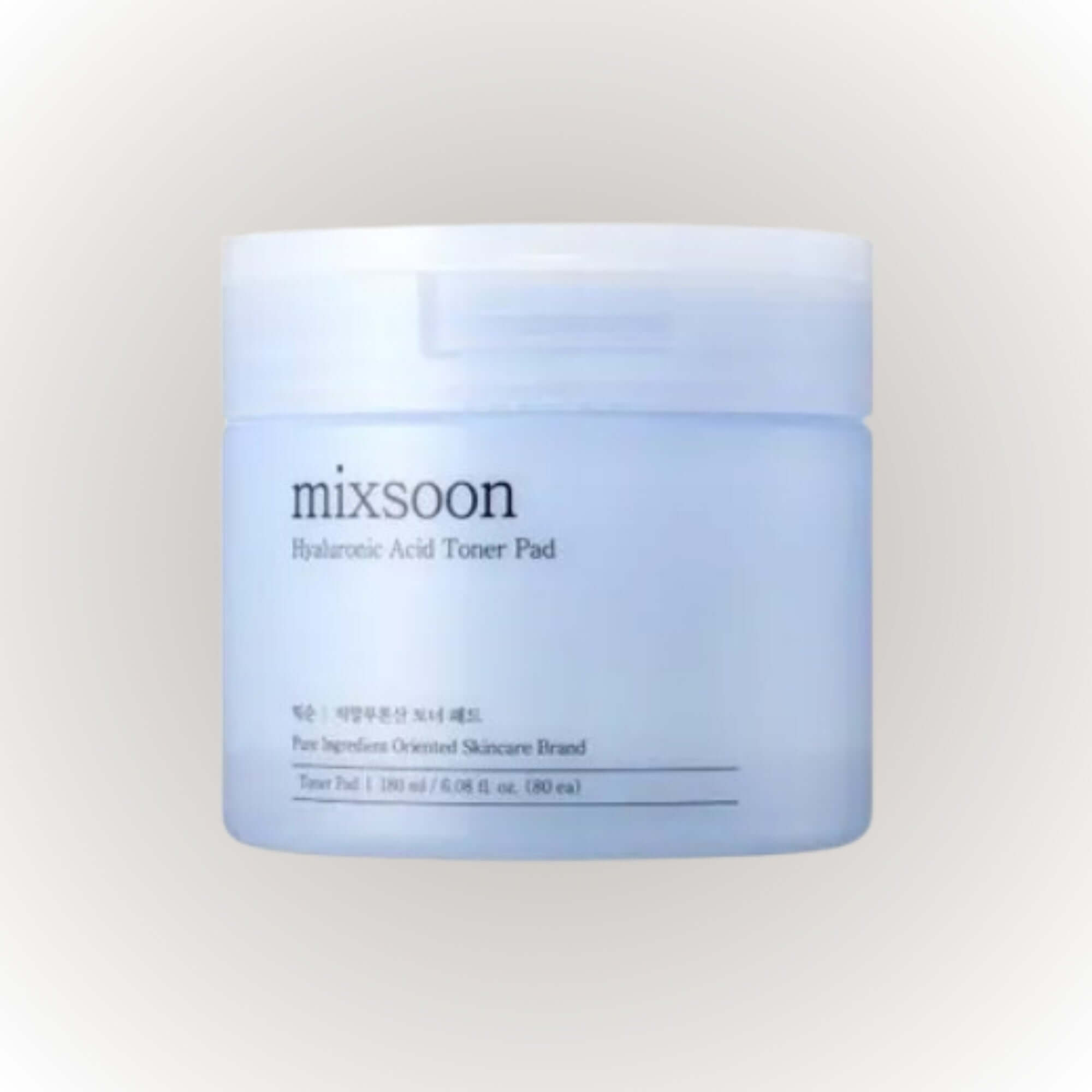 mixsoon Hyaluronic Acid Toner Pad i en blå burk med 80 pads och 180ml för intensiv återfuktning.