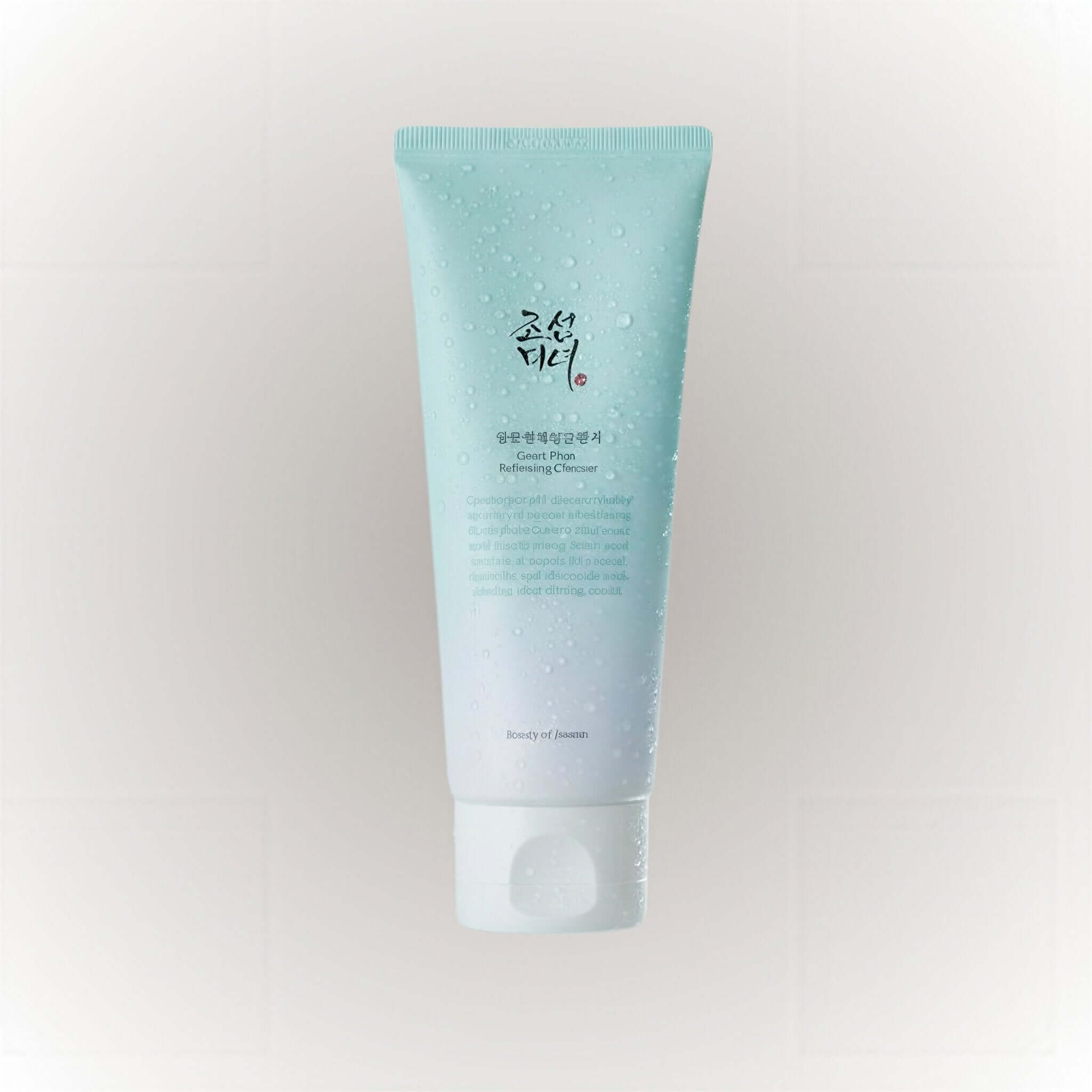 Beauty Of Joseon Green Plum Refreshing Cleanser 100ml i en ljus flaska med droppar av vatten.