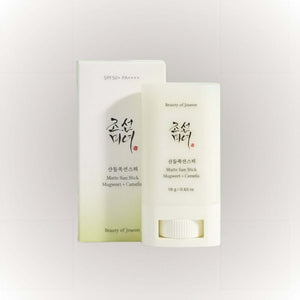 Beauty Of Joseon Matte Sun Stick Mugwort + Camellia i förpackning med 18g solskydd.