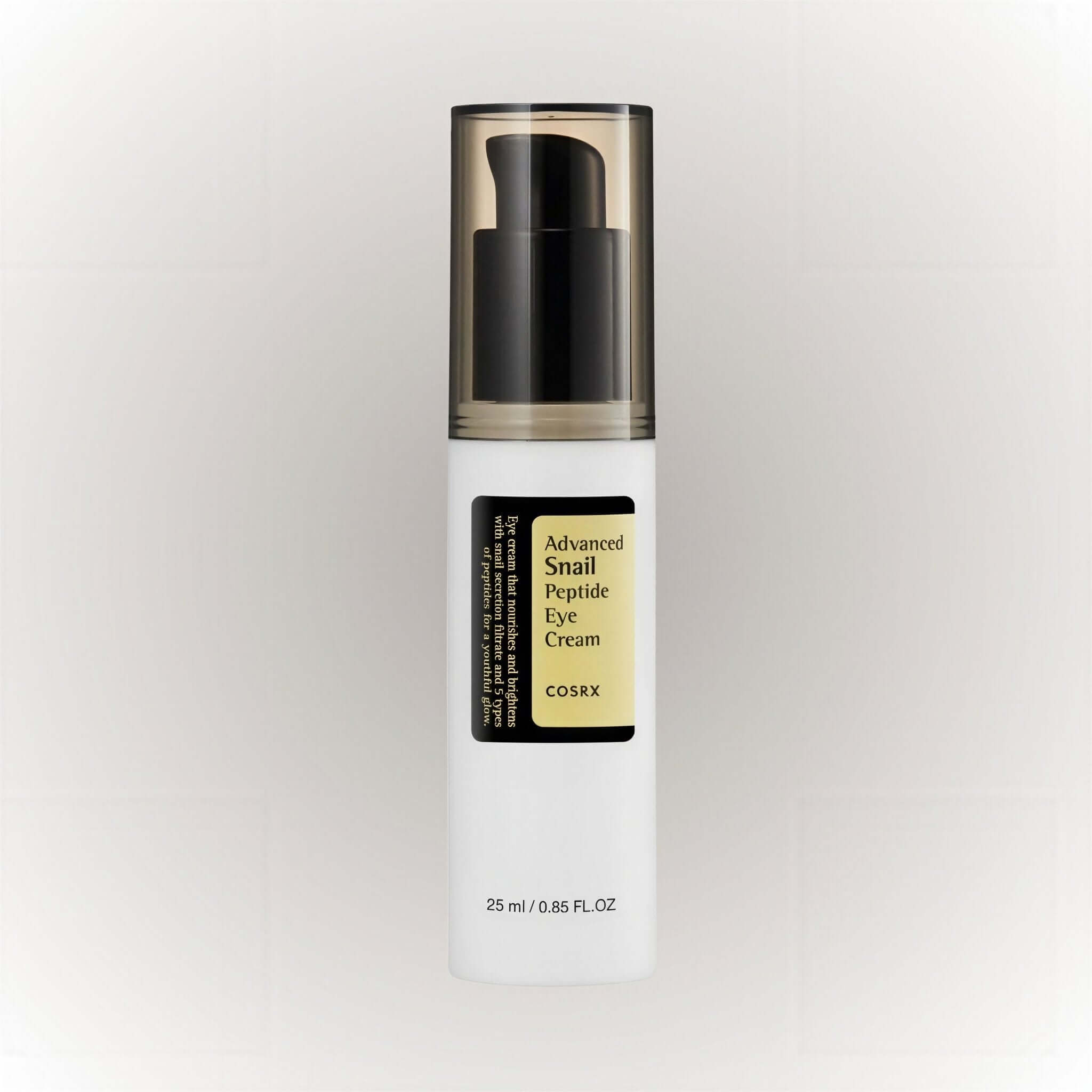COSRX Advanced Snail Peptide Eye Cream 25ml i en elegant flaska med pump för enkel applicering.
