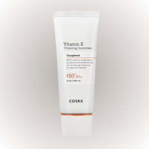 COSRX Vitamin E Vitalizing Sunscreen 50ml för dagligt solskydd med lätt och återfuktande finish.