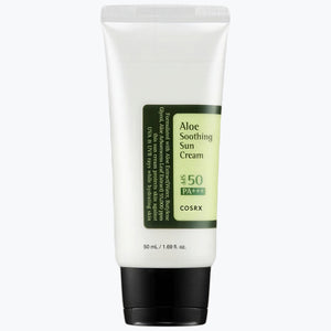 Solkräm i vit tub med grön COSRX-etikett, SPF50 PA++++, 50 ml.
