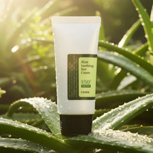 Aloe soothing solkrämstub från COSRX, SPF 50, vit tub med svart botten