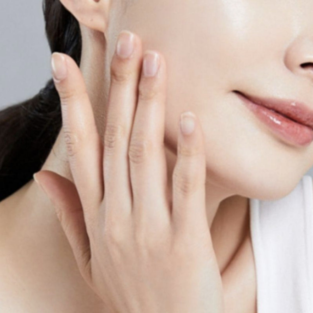 MEDIPEEL Peptide 9 Volume Pro White Cica Essence 50ml