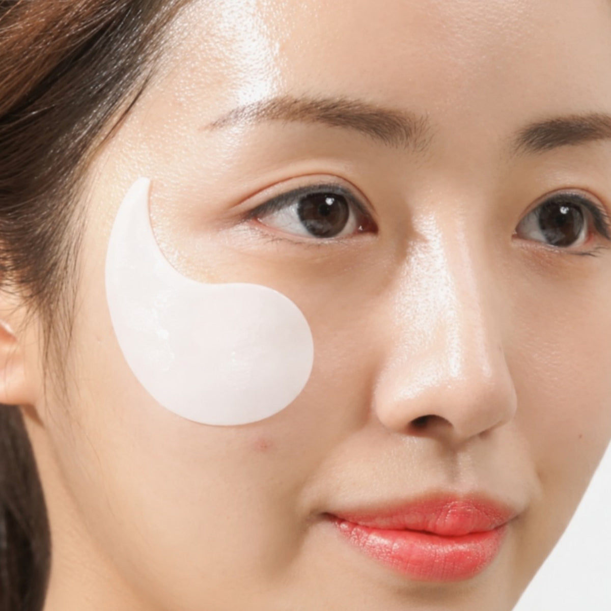 MEDIPEEL Red Lactocollagen Eye Patch