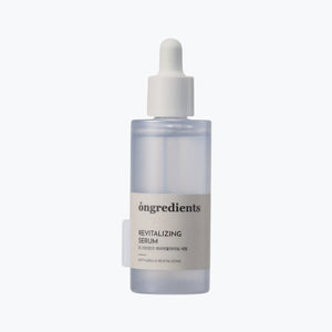 Òngredients revitaliserande serum, 50 ml i genomskinlig flaska med pipett.