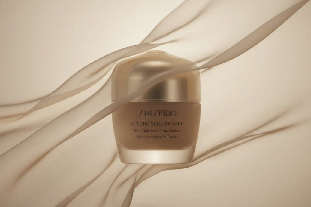 Shiseido Future Solution LX Total Radiance SPF15 4 Neutral 30ml - | SKNLÛX