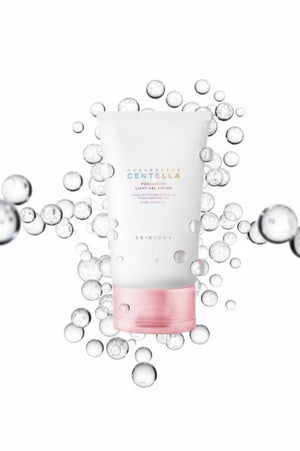 SKIN1004 Madagascar Centella Poremizing Light Gel Cream 75ml med bubblor som omger förpackningen.
