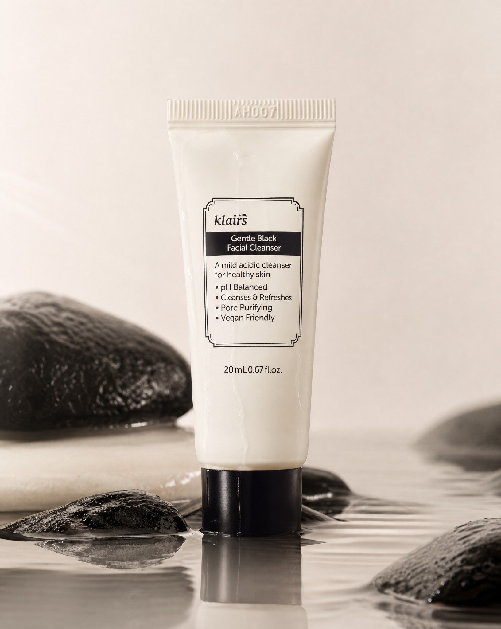 Dear Klairs Gentle Black Facial Cleanser 20ml - | SKNLÛX